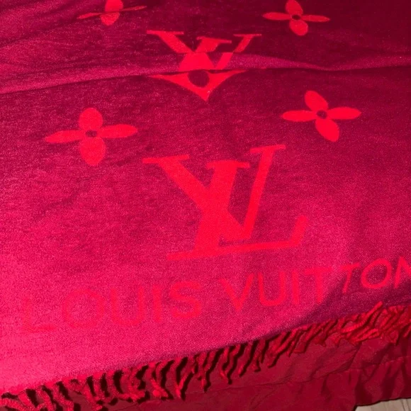 Louis Vuitton Red Scarf - Picture 5 of 7